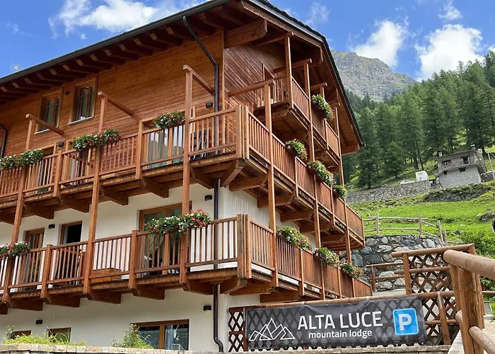 Alta Luce Mountain Lodge Gressoney-la-Trinité